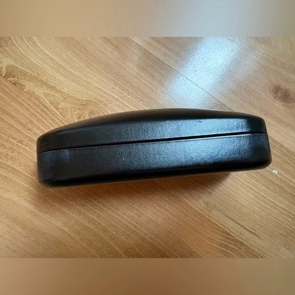 Coach Black Hard Clamshell Eyeglass Case - Picture 5 of 9